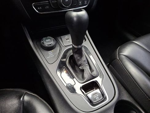 Certified 2021 Jeep Cherokee Latitude Plus image 19