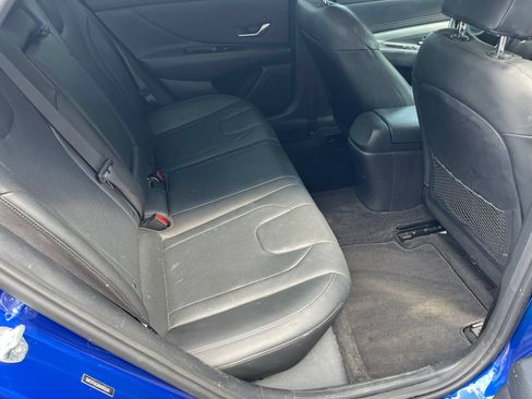 Used 2021 Hyundai Elantra Limited w/ Cargo Package FWD image 17