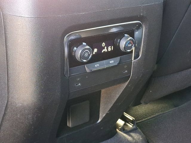 Used 2025 Chevrolet Tahoe Z71 AWD/4WD image 18