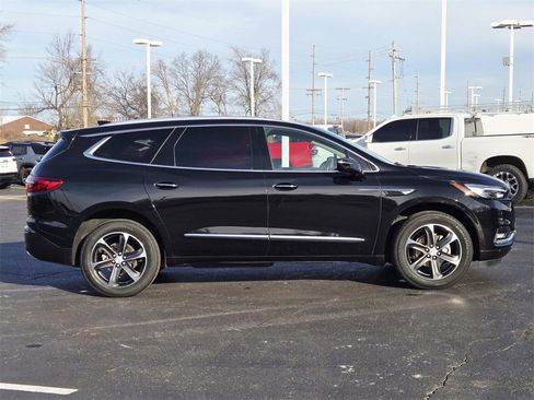 Used 2020 Buick Enclave Essence w/ Sport Touring Edition image 2