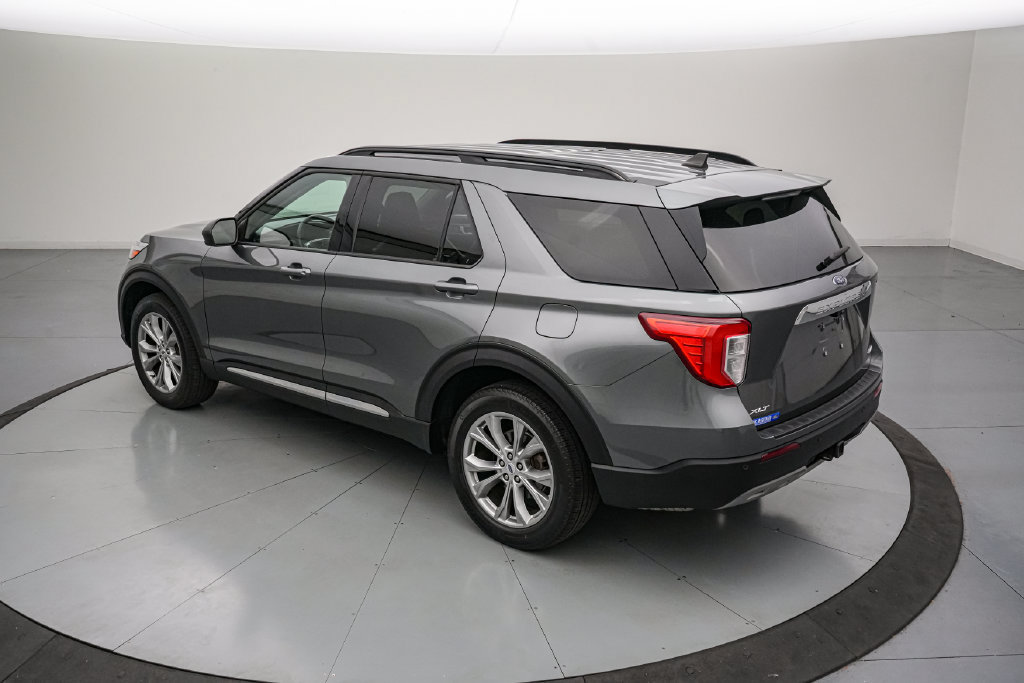 Certified 2023 Ford Explorer XLT w/ Equipment Group 202A AWD/4WD image 6