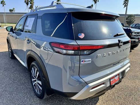 Used 2022 Nissan Pathfinder Platinum w/ Cargo Package image 3