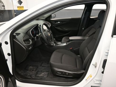 Used 2023 Chevrolet Malibu RS image 11