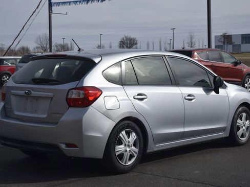 Used 2014 Subaru Impreza 2.0i image 3