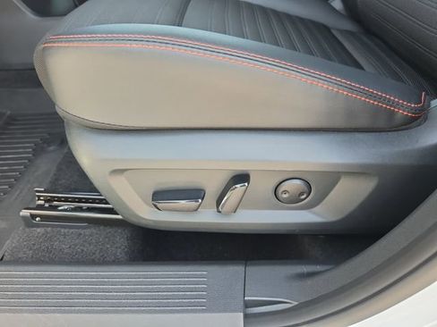 Used 2026 Nissan Rogue SV AWD/4WD image 17