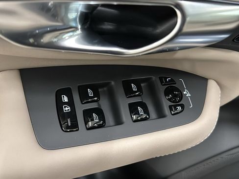 New 2026 Volvo XC90 T8 Plus w/ Protection Package Premier image 22