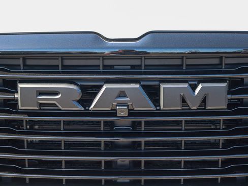 New 2026 RAM 1500 Laramie AWD/4WD image 9