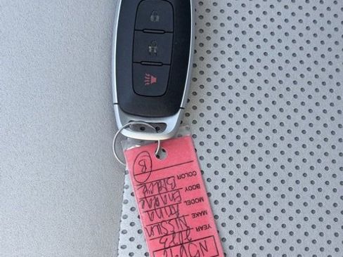 Used 2023 Nissan Ariya FWD image 33