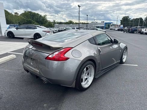 Used 2009 Nissan 370Z Touring w/ Sport Pkg RWD image 5
