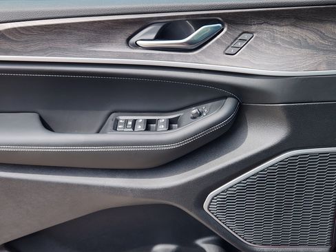 New 2026 Jeep Grand Cherokee L Limited AWD/4WD image 17