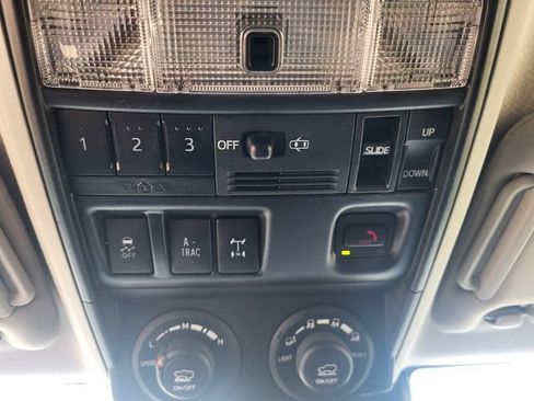 Used 2024 Toyota 4Runner TRD Off-Road Premium w/ Moonroof Package AWD/4WD image 19