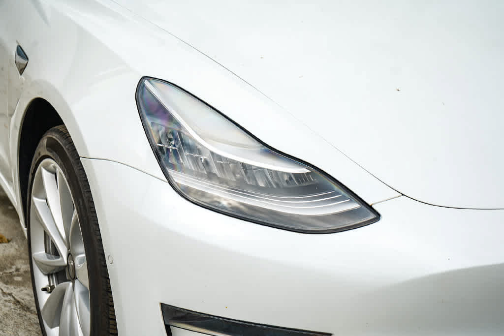 Used 2020 Tesla Model 3 Standard Range Plus RWD image 4