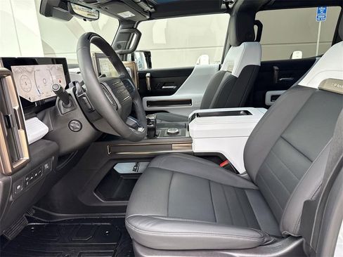 Used 2024 GMC Hummer EV 2X w/ Extreme Off-Road Package image 19