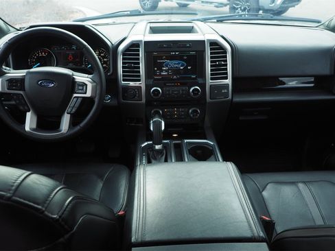 Used 2015 Ford F150 Platinum w/ Equipment Group 701A Luxury image 16
