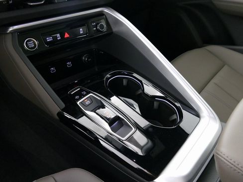 New 2025 Audi Q5 Premium image 21