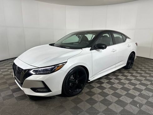 Used 2021 Nissan Sentra SR w/ SR Premium Package image 7