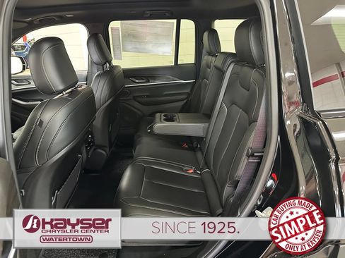New 2026 Jeep Grand Cherokee Limited AWD/4WD image 38