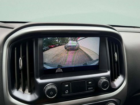 Used 2022 Chevrolet Colorado LT w/ Safety Package image 20