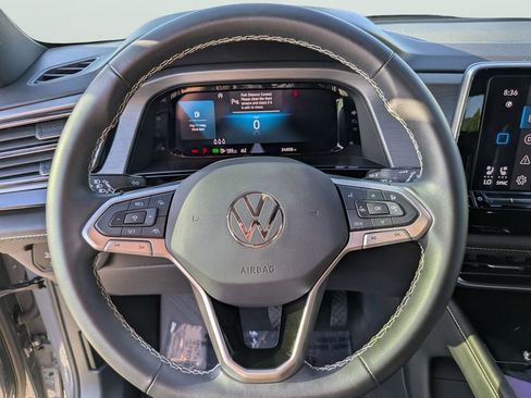 Certified 2024 Volkswagen Atlas Cross Sport SE w/ Panoramic Sunroof Package image 25