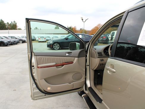 Used 2005 Toyota Sienna XLE image 38