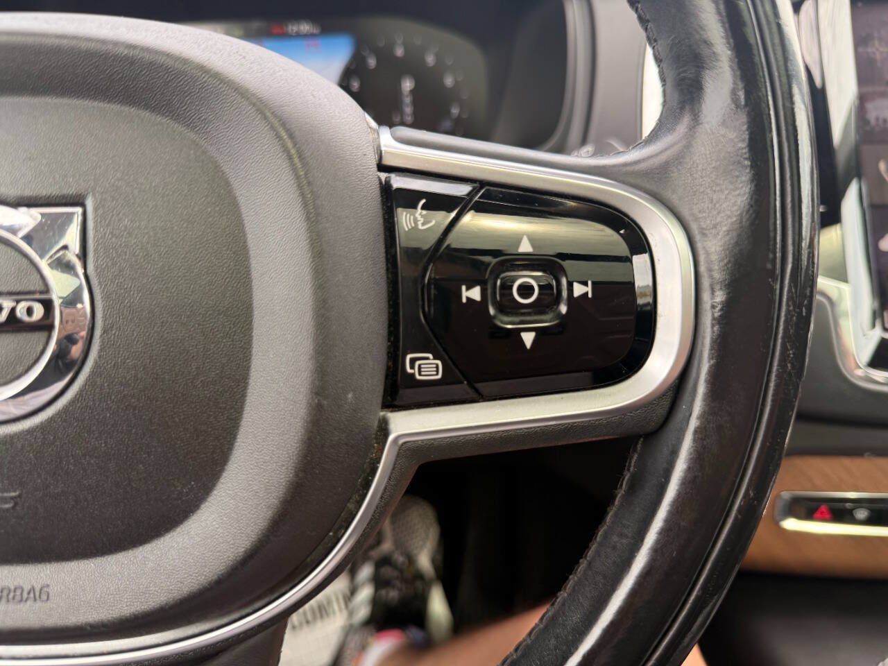 Used 2016 Volvo XC90 T6 Inscription AWD/4WD image 38