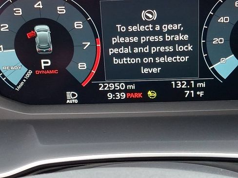 Certified 2023 Audi Q3 2.0T Premium w/ Convenience Package AWD/4WD image 21
