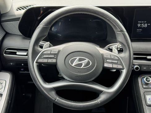 Used 2024 Hyundai Palisade Limited FWD image 16