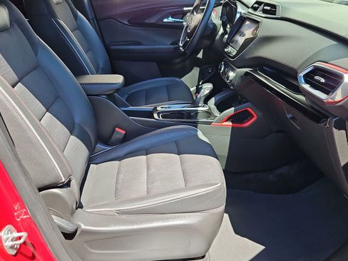 Used 2021 Chevrolet TrailBlazer RS w/ Sun and Liftgate Package AWD/4WD image 22