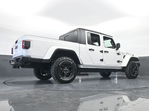 Used 2024 Jeep Gladiator Sport image 64