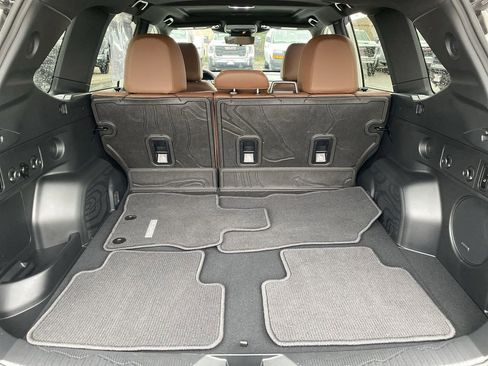 Used 2025 Subaru Forester Touring image 27