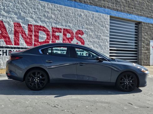 Used 2023 MAZDA MAZDA3 s image 8