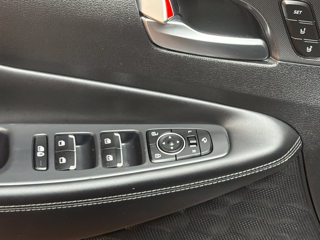 Used 2023 Hyundai Santa Fe Limited AWD/4WD image 24