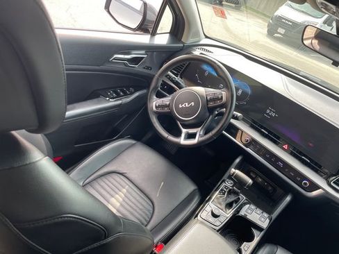 Used 2023 Kia Sportage SX image 22
