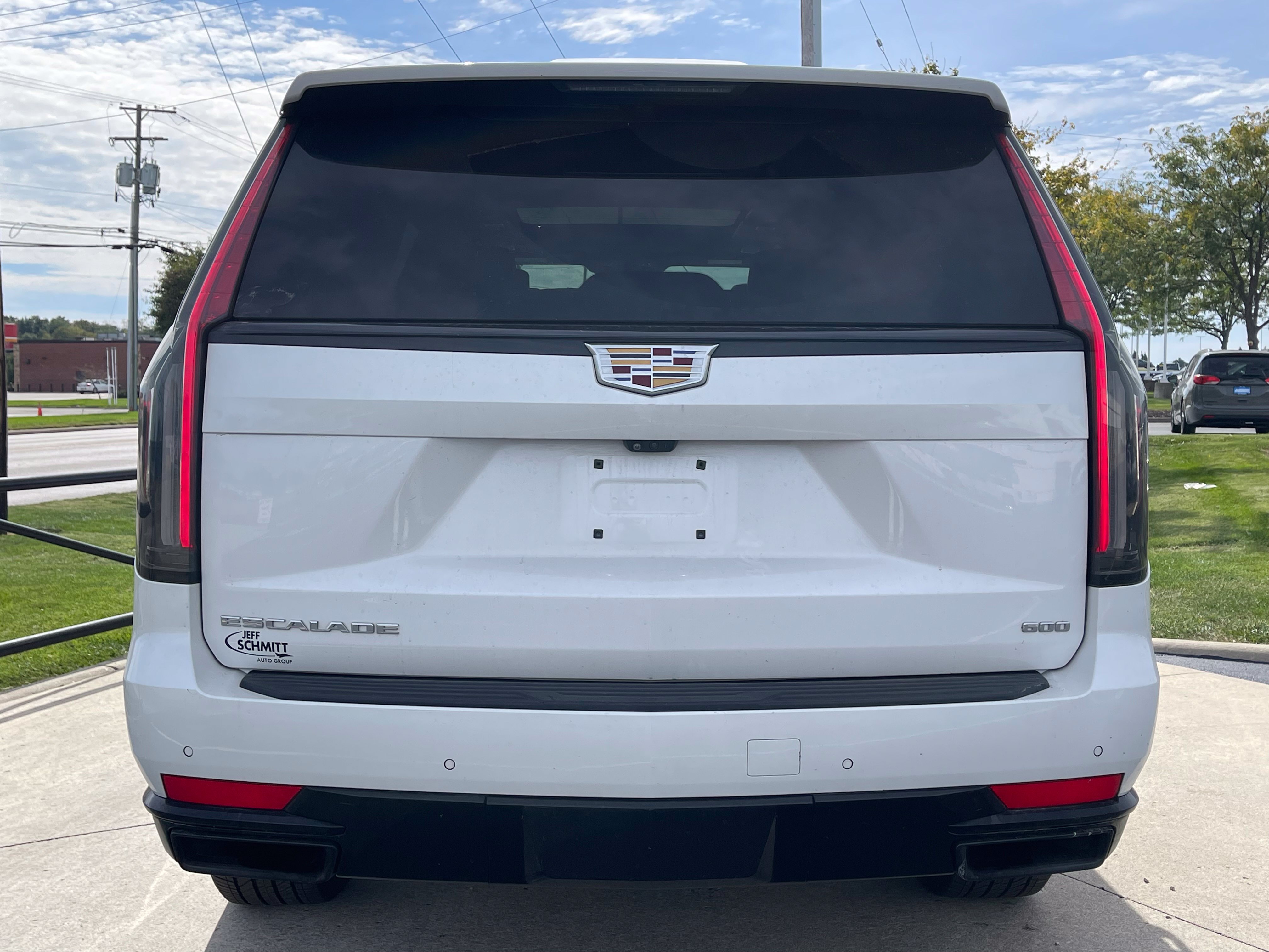 Used 2021 Cadillac Escalade ESV Sport Platinum w/ Heavy-Duty Trailer Package AWD/4WD image 6