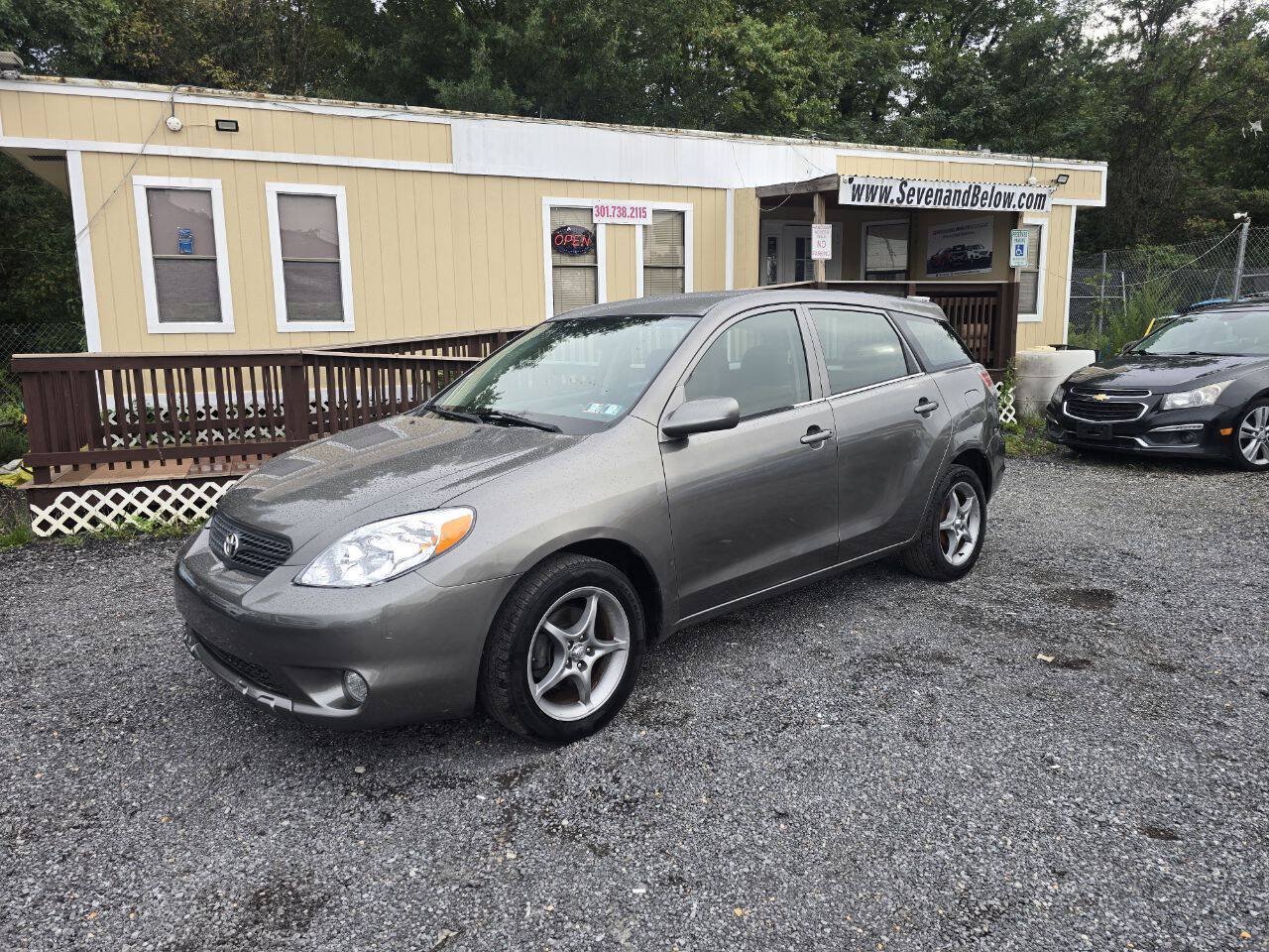 Used 2005 Toyota Matrix w/ PWR Pkg FWD image 1