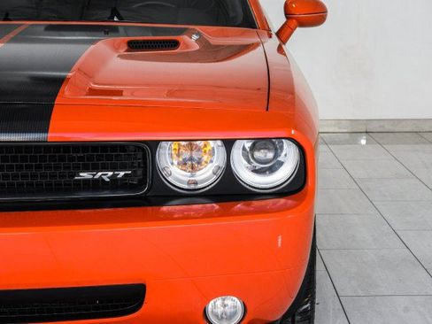Used 2009 Dodge Challenger SRT8 w/ SRT Option Group II RWD image 38