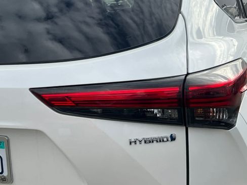 Used 2021 Toyota Highlander Platinum AWD/4WD image 18
