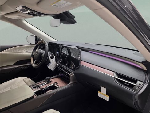 New 2026 Lexus RX 450h AWD image 28