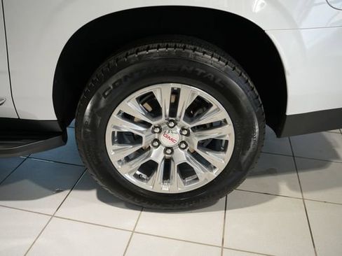 Used 2023 GMC Yukon XL Denali image 13