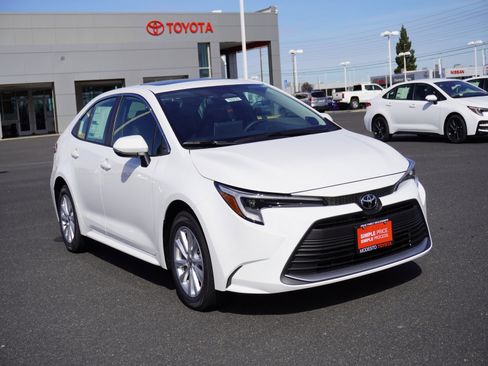 New 2026 Toyota Corolla XLE image 1