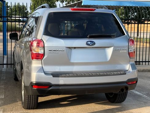 Used 2014 Subaru Forester 2.5i Premium AWD/4WD image 7