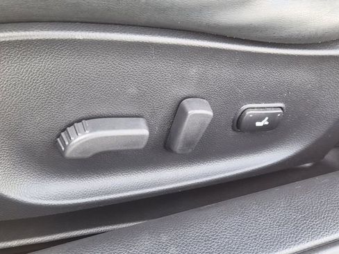 Used 2014 INFINITI Q60 Journey w/ Premium Package image 18