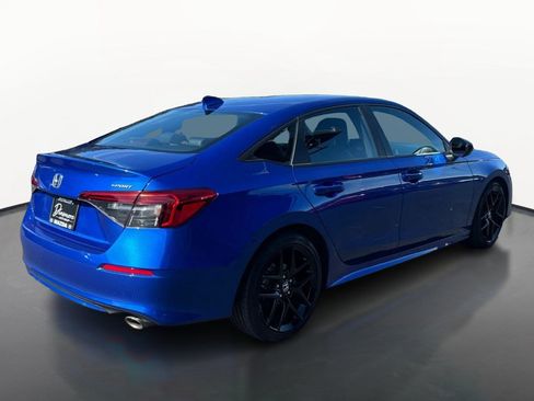 Used 2023 Honda Civic Sport image 3