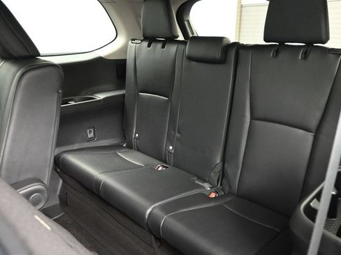 Used 2025 Toyota Grand Highlander AWD image 17