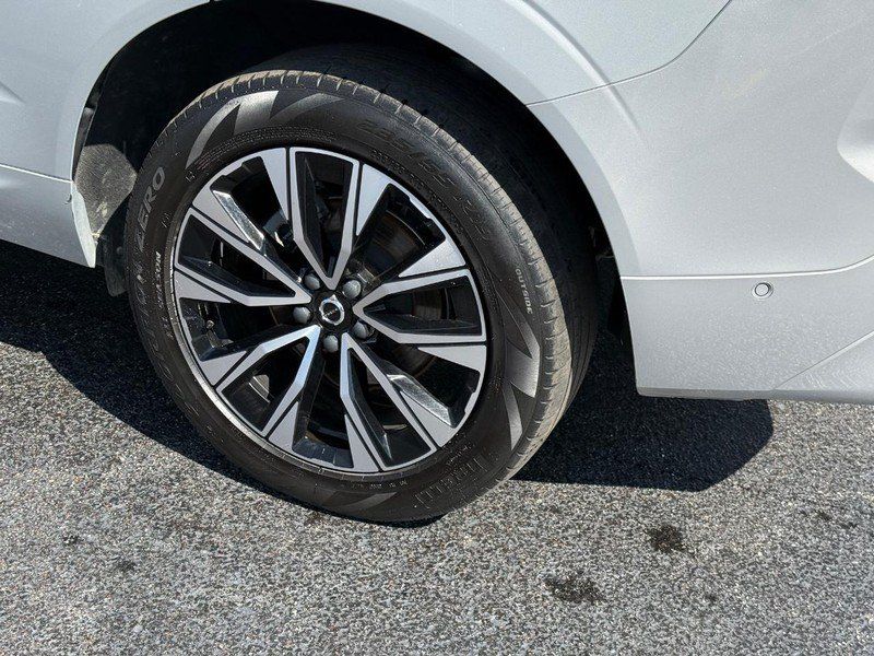 Certified 2023 Volvo XC60 B5 Plus w/ Climate Package AWD/4WD image 8