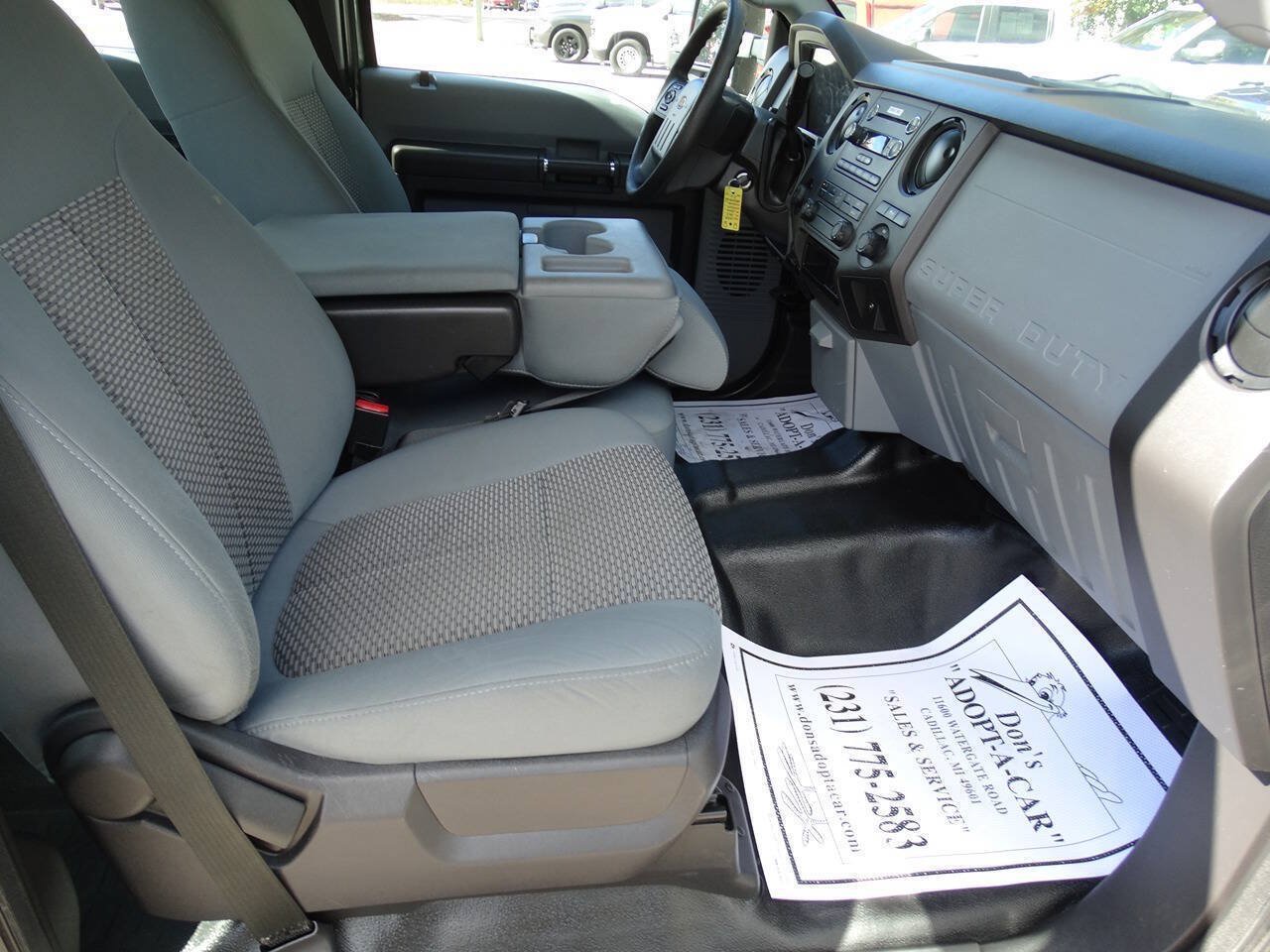 Used 2015 Ford F250 4x4 Crew Cab XL w/ Power Equipment Group image 29