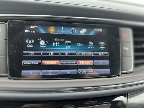 Used 2018 Buick Enclave Essence image 14