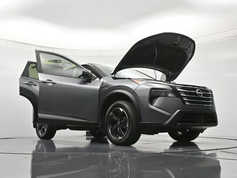 Certified 2024 Nissan Rogue SV FWD image 49