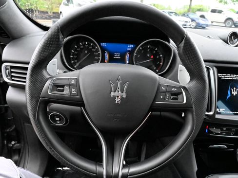 Used 2020 Maserati Levante S AWD/4WD image 23
