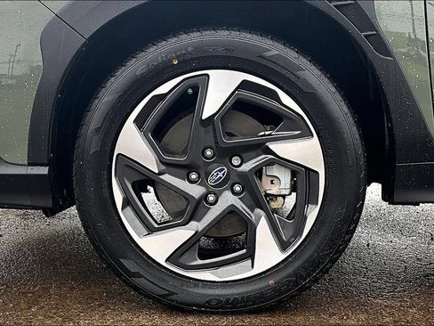 Used 2024 Subaru Crosstrek 2.5i Limited w/ Crosstrek Mirror Package AWD/4WD image 12